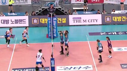 도로공사, GS칼텍스에 풀세트 접전 승리 / YTN
