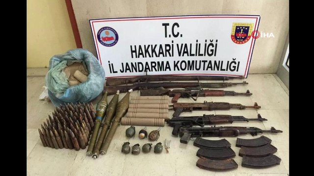 Çukurca’da çok sayıda silah ve mühimmat ele geçirildi