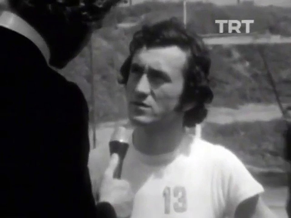 Samatya Gençlik Spor Kulübü Futbolcusu Mehmet ile Dünyanın En Samimi Röportajı