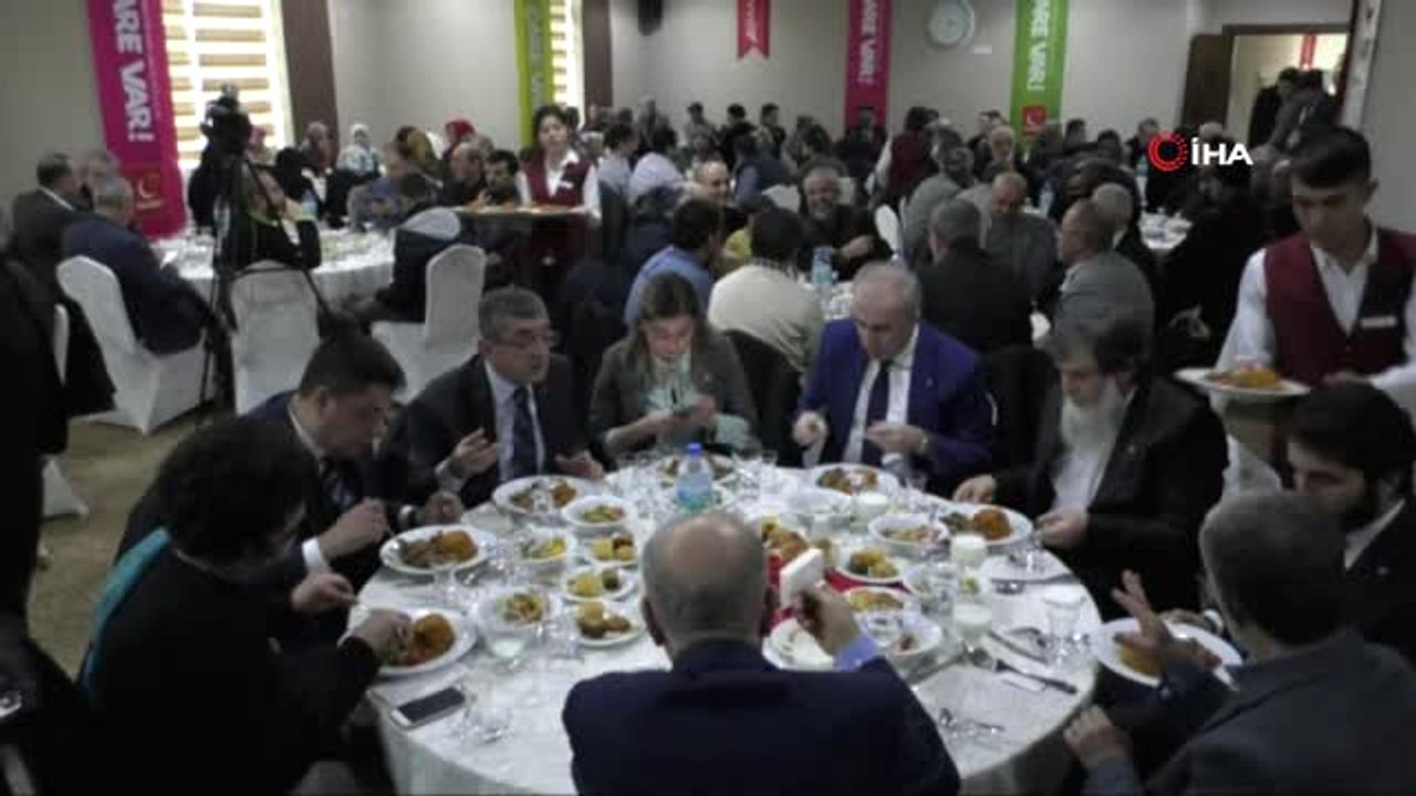 Sp Lideri Temel Karamollaoğlu: "Herkes Lidere Bakarak Kendisine Çeki Düzen Verir"