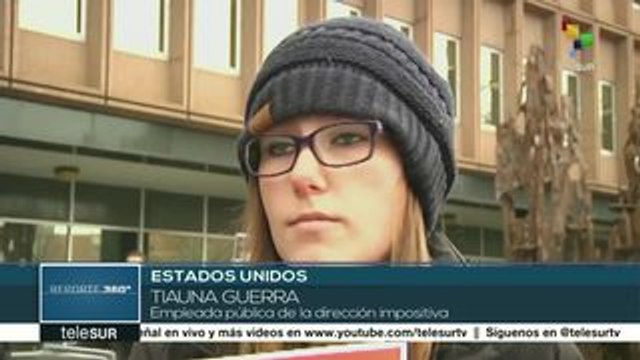 Empleados federales de EE.UU. protestan tras más de 20 días sin cobrar