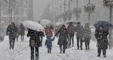 Meteoroloji Uyarmıştı! Beklenen Kar Yağışı Çorlu'da Başladı