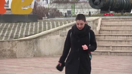 Edirne Üniversiteli Münevver, Saçlarını Lösemili Çocuklar İçin Bağışlıyor
