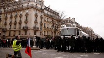 Protesto vivo dos coletes amarelos em França