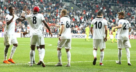 Beşiktaş'ın Hollandalı Yıldızı Ryan Babel, İngiliz Ekibi Fulham ile Anlaştı
