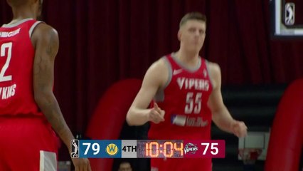 Isaiah Hartenstein goes up to get it and finishes the oop