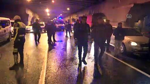 Taksi kovalayan polis aracı devrildi: 2 polis yaralı - İSTANBUL