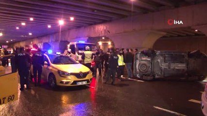 İstanbul'da Aynı Gecede İkinci Kovalamaca... Bu Defa Polis Aracı Kaza Yaptı: 2 Yaralı