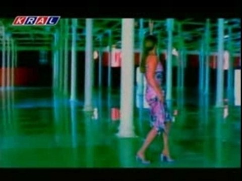 Askin Nur Yengi - çek babam çek by Aluxton