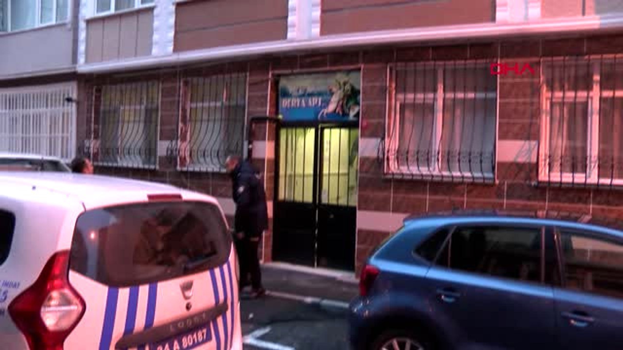 İstanbul- Fatih'te Silahlı İntihar Girişimine Polis Müdahalesi