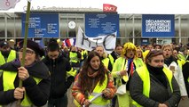 Gilets jaunes: première manifestation de femmes