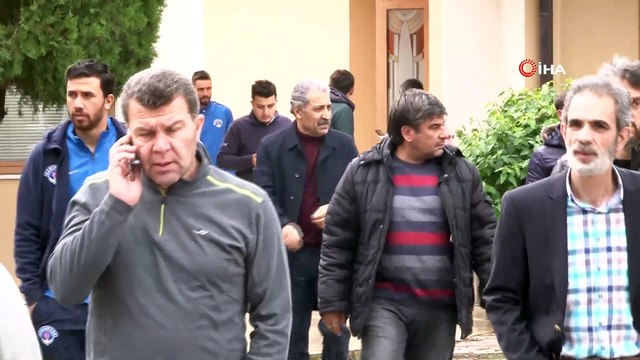Erol Bedir: “Fenerbahçeli yöneticilerle şakalaşıyoruz, yukarıya nasıl çıkarız diye”- Kayserispor Başkan Erol Bedir:- “Kulüplerin sahibinin olması”