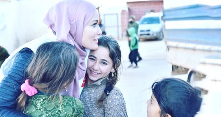 Tesettüre Giren Gamze Özçelik, Su Kuyusu Açtırmak İçin Afrika'ya Gitti