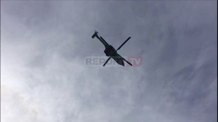 Tải video: Pas apelit në Report TV, helikopteri i FA evakuon 15 persona të bllokuar nga bora në Dukagjin