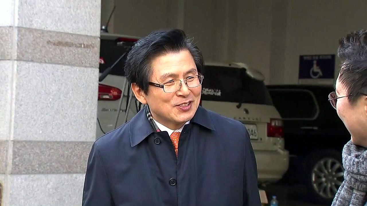 황교안 "나라 위해"...유력주자 등장에 셈법 복잡 / YTN