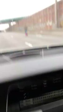 Un homme fait de la trottinette électrique sur l'A86 à plus de 80 km/h