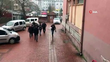 Tartıştığı karısını bıçaklayarak öldürdü