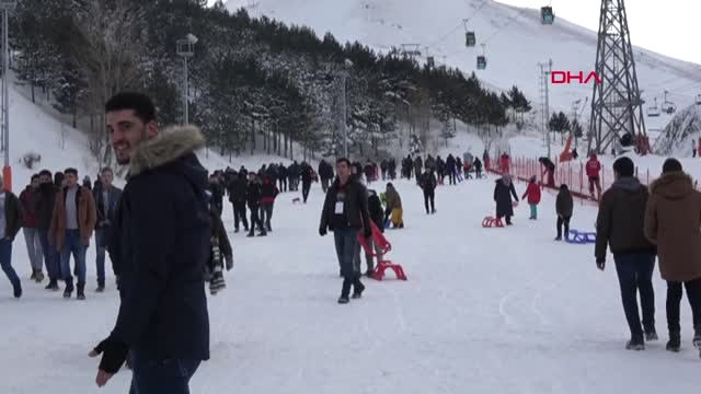 Recep Akdağ, Kızak Kaydı, Kartopu Oynayıp, Halat Çekti