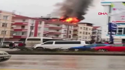 Ankara'da Bir Binanın Çatı Katında Yangın