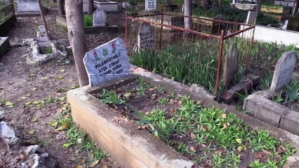 Adana'da bazı mezarlar tahrip edildi