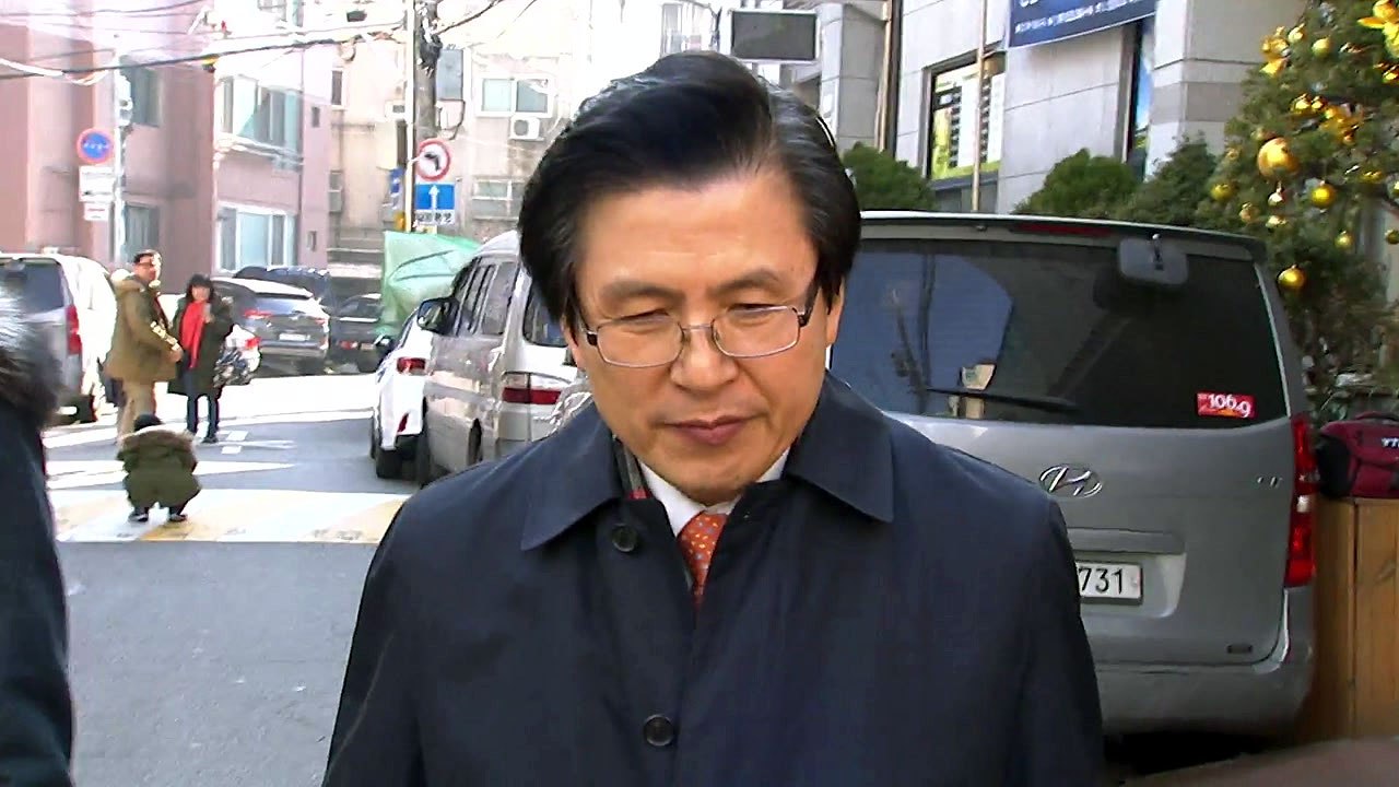 황교안 "나라 위해"...유력주자 등장에 셈법 복잡 / YTN
