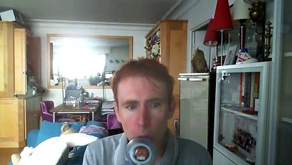 Wiwi égratigne "so good to be back home again" des Tourists