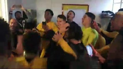 Gambardella U19 – La joie du vestiaire de l’AS SAINT-PRIEST contre l’OM