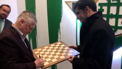 El Bonito Gesto Entre el Real Betis y Karpov