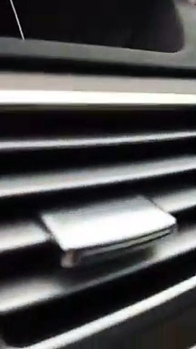 Un homme fait de la trottinette à plus de 80 km/h sur l'A86 près de Paris