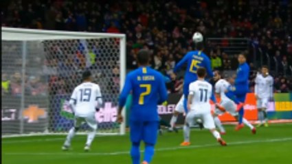 Paulinho goal for Brazil against Russia