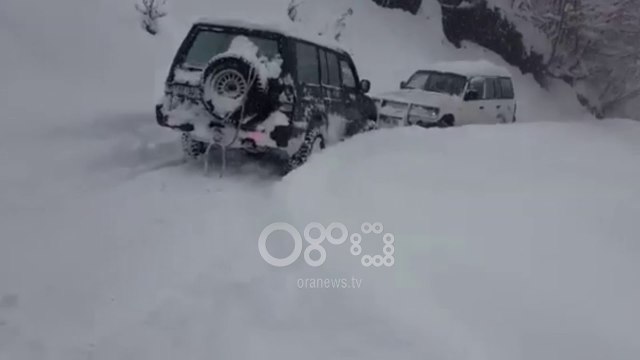 SOS në Theth nga bora! Banorët e izoluar apel shtetit përmes Ora News: Hapni rrugën!