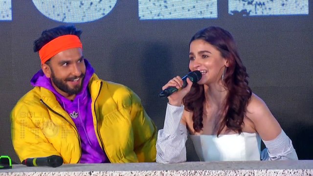 Mahesh Bhatt SHOCKING REACTION On Daughter Alia Bhatt's Role IN Gully Boy