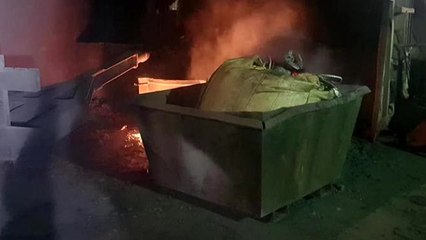 알루미늄 공장 폭발 사고...3명 화상 / YTN