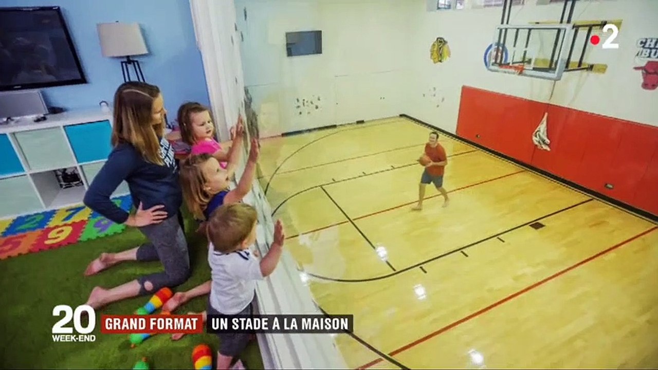 Regardez la nouvelle mode des riches américains qui construisent à domicile des vrais complexes sportifs ! Vidéo