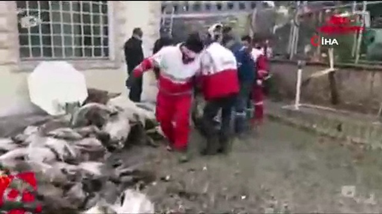 İran Ordusu Sözcüsü Hani: 'Fetih Havaalanı'nda Yaşanan Kaza Sonucunda 1 Kişi Hariç Tüm Mürettebat Hayatını Kaybetti'- İran Ordusu Tarafından Düşen Uçakla İlgili Açıklama