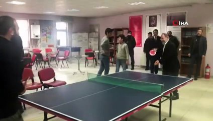 Eski Bakan Recep Akdağ, Gençlerle Birlikte Kızak Kaydı