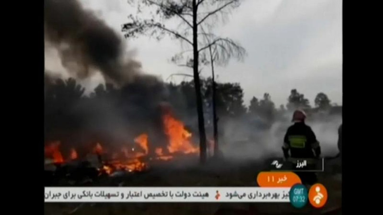 مقتل 15 شخصا على الأقل في سقوط طائرة شحن إيراني...