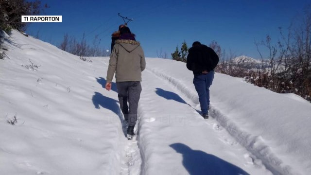Peshkopi, fshatrat vijojnë të jenë të izoluara- Top Channel Albania - News - Lajme