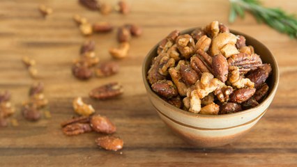 Nuts for Diabetes: डायबीटिज में बेहद फायदेमंद हैं ये 5 तरह के ड्राई फ्रूट्स | Boldsky