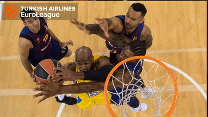 Alex Tyus and Kevin Seraphin meet up in Round 19