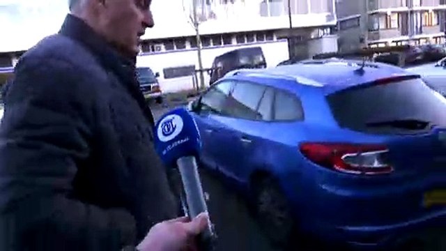 Hier komt Peter R. de Vries aan bij De Bunker