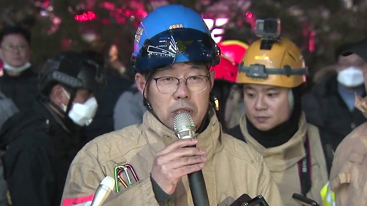 [현장영상] 천안 대형 호텔 화재 소방 브리핑 / YTN
