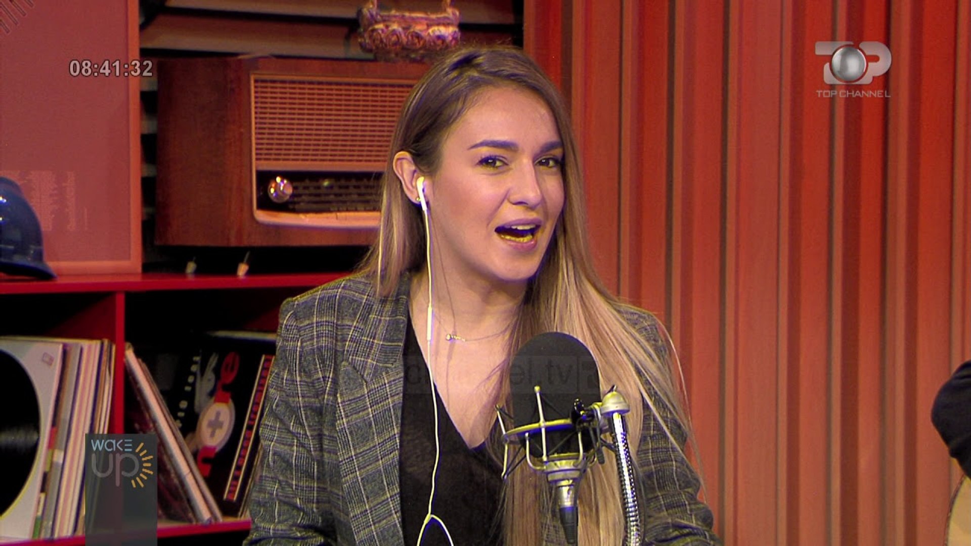 ⁣Wake Up/  Klajdi Musabelliu: Pas këngës, pasioni im filmat vizatimor
