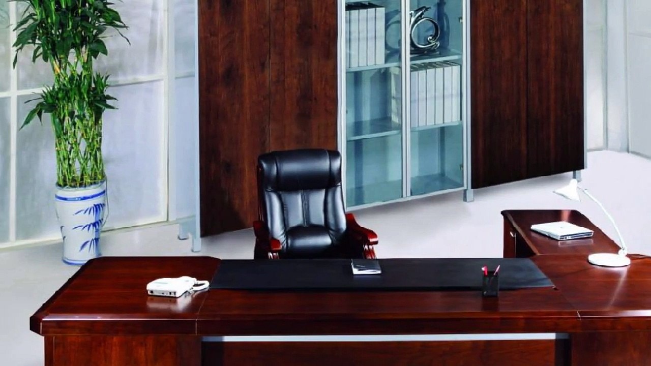 Executive Office Desk with Locking Drawers