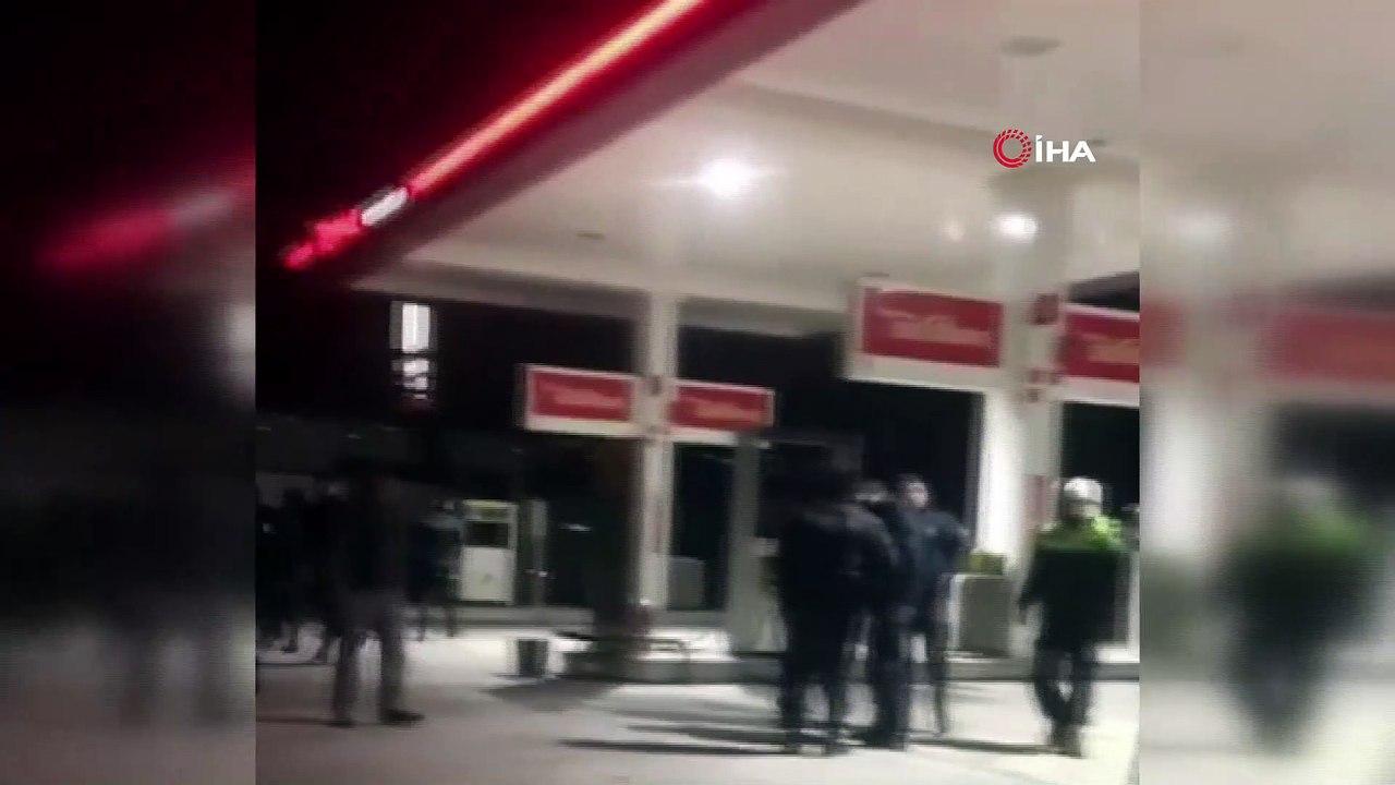 Silah göstererek tehdit ettiği otobüsün içinden çıkanları görünce şaşkına döndü