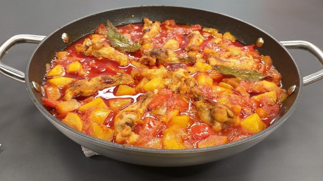 Rreze Dielli, 14 Janar 2019 - Të Gatuajmë me Znj. Vjollca P1 Pulë me speca dhe patate