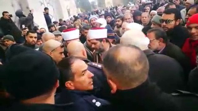 İsrail polisi Mescid-i Aksa Müdürü'nü darbetti - KUDÜS