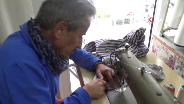 Bez Torba Dikti, Kapı Kapı Dolaşıp Dağıttı