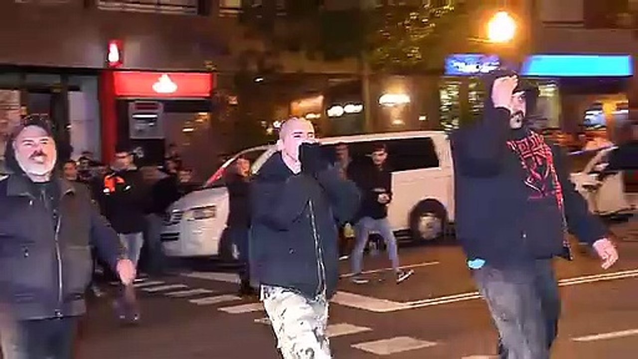 Grupos antifascistas revientan varios actos de VOX