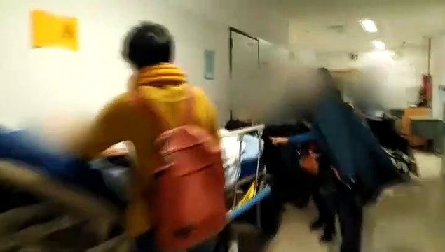 Los correos desesperados del médico de Urgencias de Santiago: Situación muy preocupante. Tomen medidas